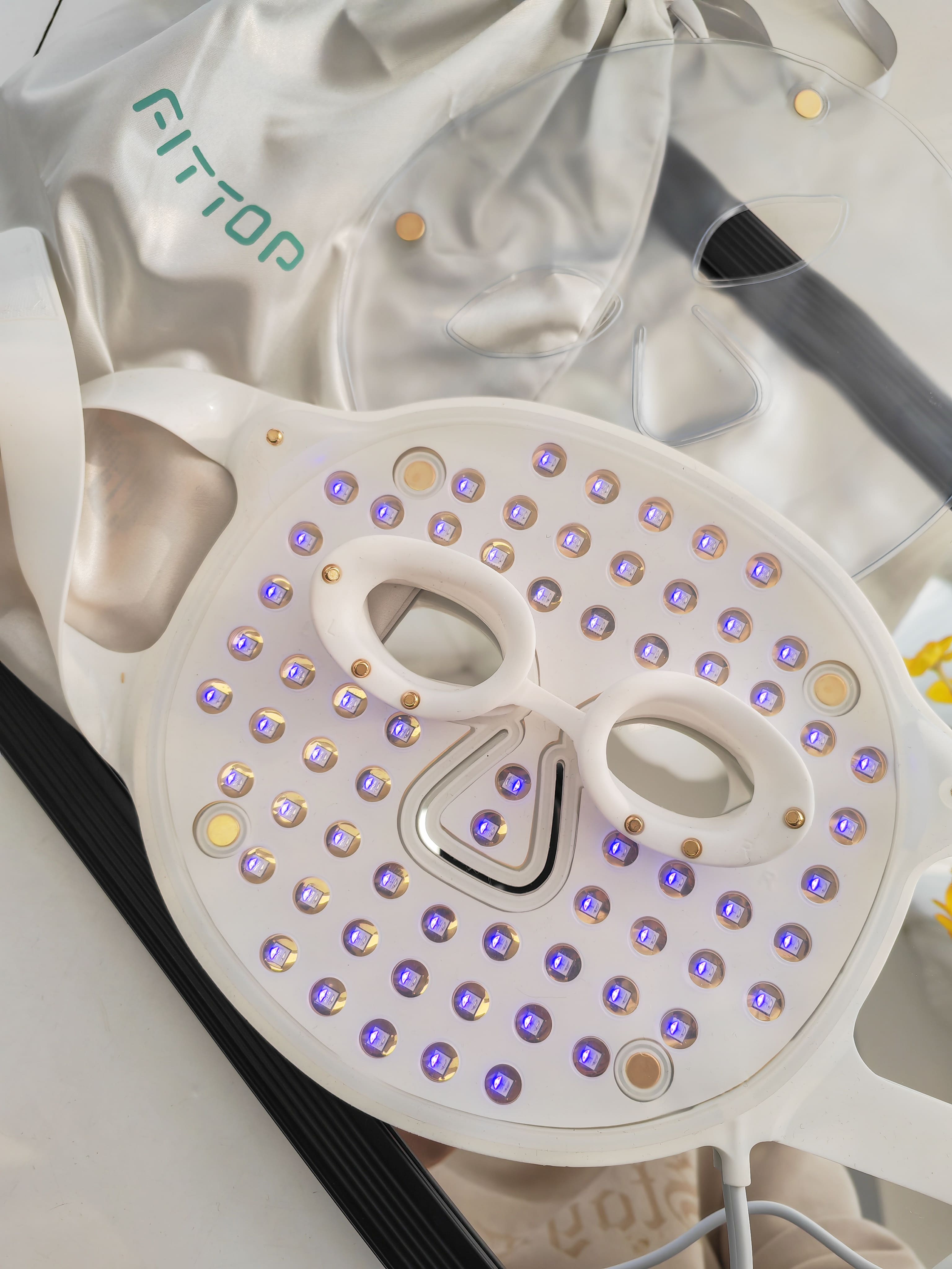 LED Face Masks| Non-invasive Therapy