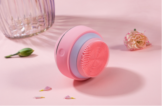 Sonic Motor vs. Regular Motor: A New Era in Facial Cleansing Brush Technology 